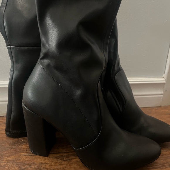 SOLD - Picture 3 of 5